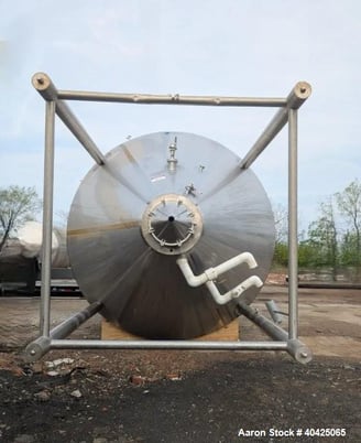 12400 gallon Quality Tank Solutions, Jacketed Tank, 304 Stainless Steel, 400 BBL, 138" diameter x 204" - Image 2