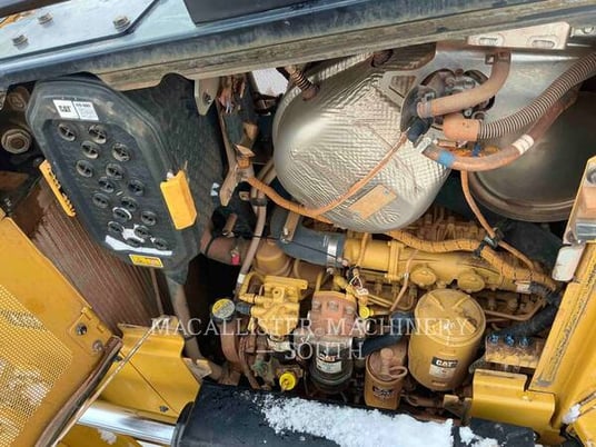 Caterpillar D5, Crawler Dozer, 2284 hours, S/N: Z6A02552, 2024 - Image 7