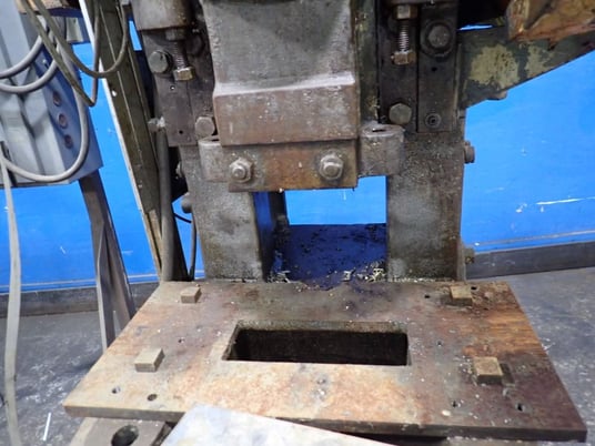 Minster #3, OBI Press, 24" x 12" Table, 480 V - Image 5