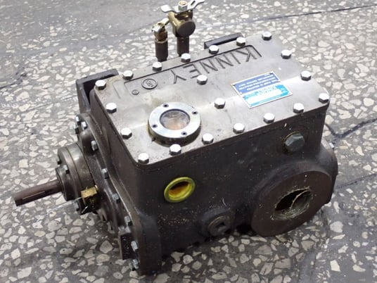 Kinney #KC15D-S006, Vacuum Pump - Image 2