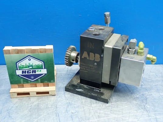 ABB #3HNA011835-001, Robotic Spray Gear Pump, 6 cm3 Volume - Image 1