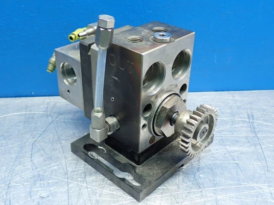 ABB #3HNA011835-001, Robotic Spray Gear Pump, 6 cm3 Volume - Image 4