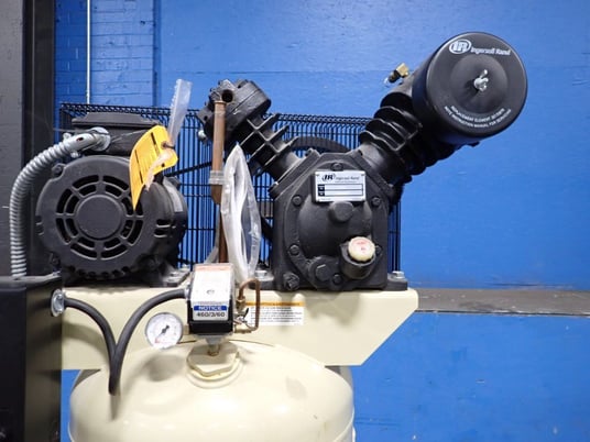 14 cfm, 175 psi, Ingersoll-Rand #2340L5-V, Air Compressor, 60 gallon Tank, 5 HP, 2940/3520 RPM, 230/380/460 V - Image 5