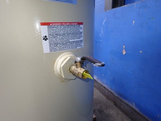 14 cfm, 175 psi, Ingersoll-Rand #2340L5-V, Air Compressor, 60 gallon Tank, 5 HP, 2940/3520 RPM, 230/380/460 V - Image 7