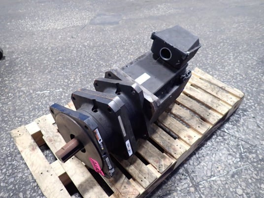 9.74 KW Nidec #250U3D250HACAA300480, Servo Motor, 3 Phase, 10 Pole, 1500/2945 RPM, 380/480 VAC, 2019 - Image 4