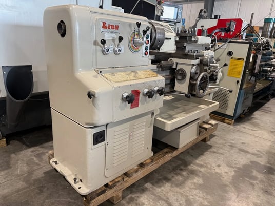 20"/28" x 36" Lion #C11MB, heavy duty gap lathe, 10" 3-jaw chuck, 2-1/2" bore, inch/metric, tool post, 1980 - Image 3