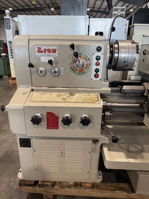 20"/28" x 36" Lion #C11MB, heavy duty gap lathe, 10" 3-jaw chuck, 2-1/2" bore, inch/metric, tool post, 1980 - Image 7