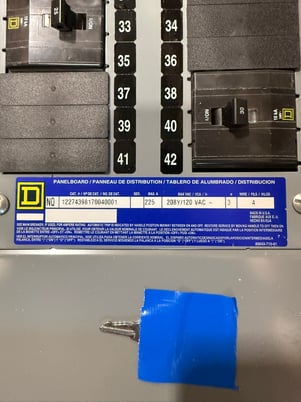 225 Amp. Square D, NC38F, Type 1 Enclosure, 3-Phase, 4-Wire, 120/208Y Volts w/ misc. breakers - Image 4