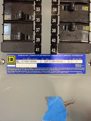 225 Amp. Square D, NC38F, Type 1 Enclosure 3-Phase, 4-Wire, 120/208Y Volts w/ 20x 30 Amp Breakers - Image 4