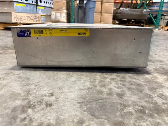 225 Amp. Square D, NC38F, Type 1 Enclosure 3-Phase, 4-Wire, 120/208Y Volts w/ 20x 30 Amp Breakers - Image 5