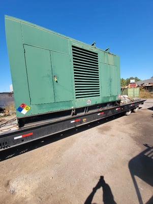 900 KW Caterpillar #3508, Enclosed on base tank - Image 2