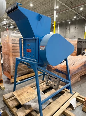 Franklin Miller #DC2020LP, Delumper Crusher, 20" x 20" opening, TEFC, 20 HP, 1770 RPM, 230/460 Volts, 3PH - Image 2