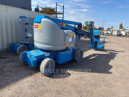 Genie Industries Z40/23NRJ, 2480 hours, S/N: Z40NF-6308, 2021 - Image 3