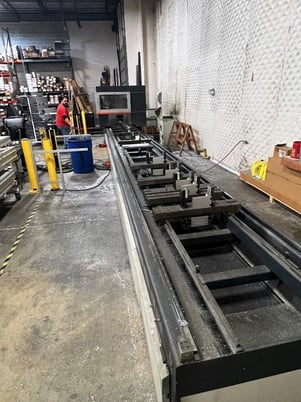 Elumatec #SBZ-140, 4-Axis machining center, 31' X, 33" Y, 24" Z, 24000 RPM, 8 automatic tool changer - Image 3