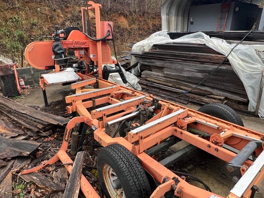 Wood-Mizer #LT40, Super Hydraulic Sawmill, 25 HP, 685 hours, sharpener & setter, 2001 - Image 1