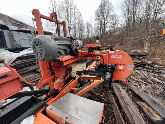 Wood-Mizer #LT40, Super Hydraulic Sawmill, 25 HP, 685 hours, sharpener & setter, 2001 - Image 4