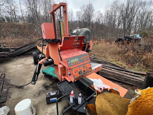 Wood-Mizer #LT40, Super Hydraulic Sawmill, 25 HP, 685 hours, sharpener & setter, 2001 - Image 8