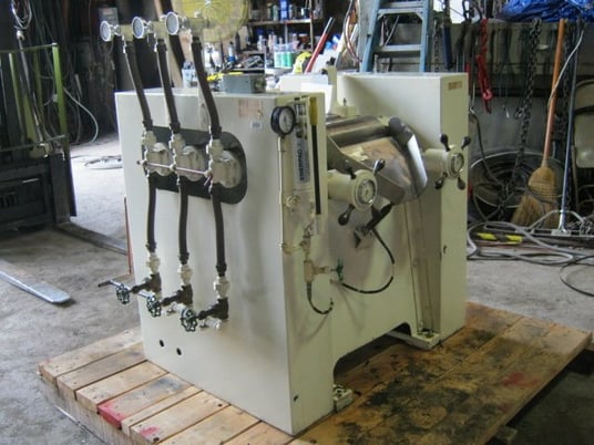 6" x 14" Charles Ross & Son, 3-roll dispensing mill, 5 HP, 2 speed, explosion proof, 1983 - Image 3