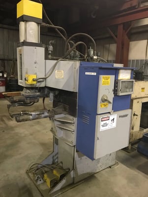 200 KVA Peer #P-100, spot welder, 20" throat, tooled for 30" throat, 208 V., #4441 - Image 2