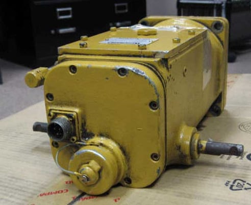 Woodward #8250-968 governors, First unit is part no. 8250-968, ser. 12100437 - Image 2