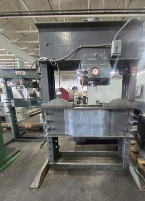 150 Ton, Dake #5-150A, Elec-Draulic H-Frame press, 16" stroke, 48" BH - Image 2