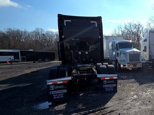 Kenworth #T680, Sleeper Truck, Paccar #MX-13, 76", 2020, AS IS - Image 4