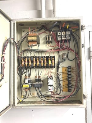 60" width x 78" H x 90" L Despatch, 500&deg;F, electric walk in oven - Image 4