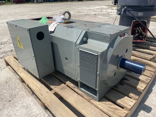 300 HP 1800 RPM Reliance, Frame LC3613ATZ, DPFVBB, 500 VA, 300 VF - Image 2