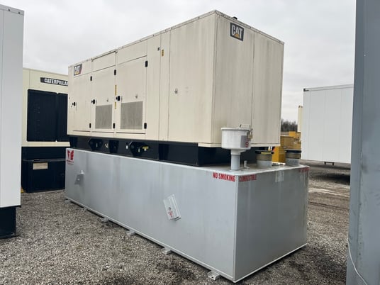 500 KW Caterpillar #C15, diesel generator set, 480 Volts, 1800 RPM, 99 hours, EPA Tier 2, sound attenuated - Image 5