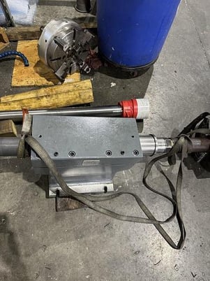 Weiler #E90, CNC Lathe, 35.4" swing, 236" between centers, 23.23" swing over cross slide, 32" 4-jaw chucks - Image 4