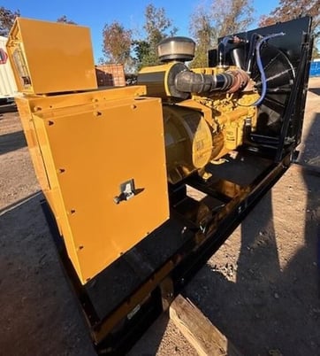 455 KW Caterpillar #MPS0978, Diesel Generator, 610 HP, C15 engine, 480 Volts, open skid, Tier 2 emissions - Image 2
