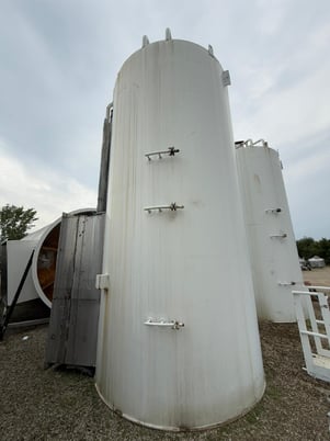 5000 gallon, Mueller stainless cone bottom silo - Image 4