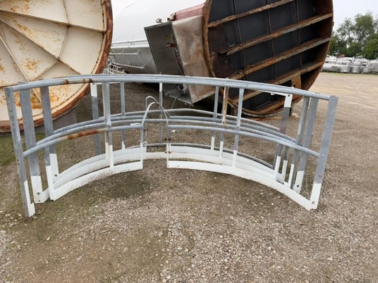 5000 gallon, Mueller stainless cone bottom silo - Image 9