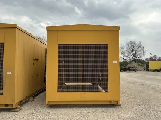 1500 KW Caterpillar #3512C, diesel generator set, 277/480 Volts, 3-phase, 200 hours, 2206 HP @ 1800 RPM, Tier - Image 3