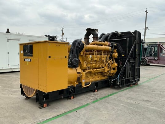 1500 KW Caterpillar #3512C, diesel generator set, 277/480 Volts, 3-phase, 200 hours, 2206 HP @ 1800 RPM, Tier - Image 4