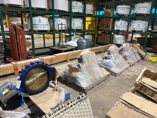 19" Tyco #F79U-180, Double acting butterfly valve, brand new, 2012 - Image 2