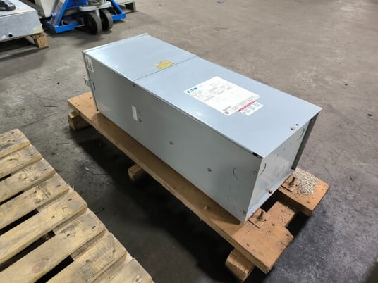 15 KVA 480 Primary, 120/240 Secondary Eaton P48G11S15P, Distribution Panelboard Transformer, B270, unused - Image 5