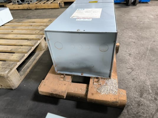15 KVA 480 Primary, 120/240 Secondary Eaton P48G11S15P, Distribution Panelboard Transformer, B270, unused - Image 6