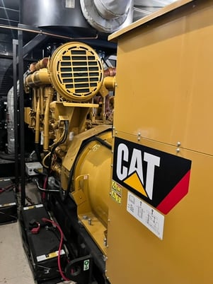 1500 KW Caterpillar #3512C, diesel generator, sound attenuated enclosure, Tier 2, 277/480 Volts - Image 3