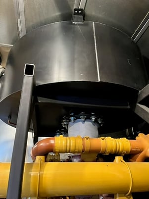 1500 KW Caterpillar #3512C, diesel generator, sound attenuated enclosure, Tier 2, 277/480 Volts - Image 7