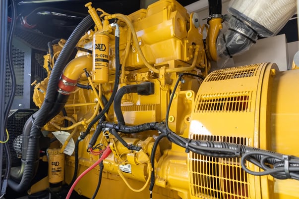 600 KW Caterpillar #C18, diesel generator, 277/480 Volts, new surplus, 2024 - Image 4