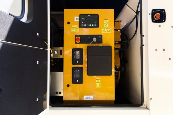 600 KW Caterpillar #C18, diesel generator, 277/480 Volts, new surplus, 2024 - Image 5