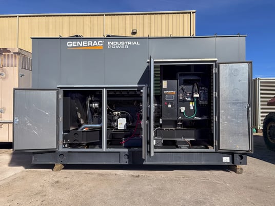 750 KW Generac #SG750, Natural gas generator, 277/480 Volts, 75 hours, 2018 - Image 3