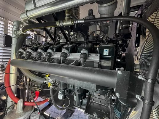 750 KW Generac #SG750, Natural gas generator, 277/480 Volts, 75 hours, 2018 - Image 4