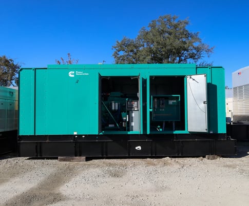 600 KW Cummins #QSK23-G7, diesel generator, sound attenuated enclosure, 277/480 Volts, 2009 - Image 3