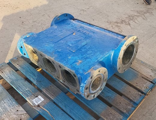 National #J-150-L, Triplex Pump Fluid End, 5" Stroke, Aluminum Bronze Fluid End, 6" Suction, 3" Discharge - Image 2