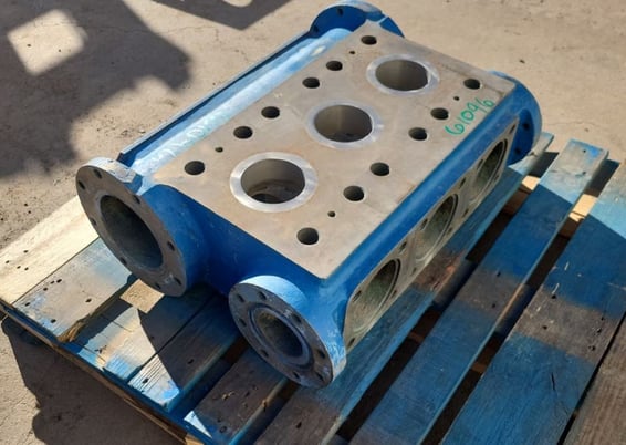 National #J-150-L, Triplex Pump Fluid End, 5" Stroke, Aluminum Bronze Fluid End, 6" Suction, 3" Discharge - Image 5