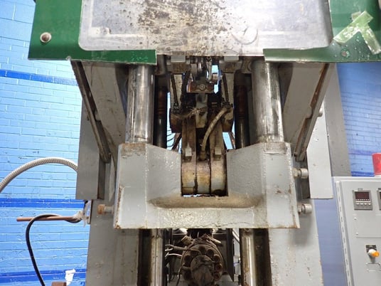 Newbury #V4-30ARS, vertical injection molder, with electrical cabinet, 12" x 13-1/2" platen, 1996 - Image 5