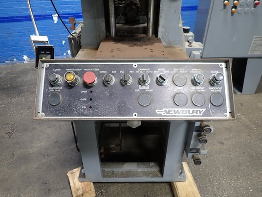 Newbury #V4-30ARS, vertical injection molder, with electrical cabinet, 12" x 13-1/2" platen, 1996 - Image 8