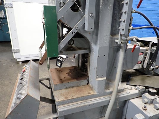 Newbury #V4-30ARS, vertical injection molder, with electrical cabinet, 12" x 13-1/2" platen, 1996 - Image 10